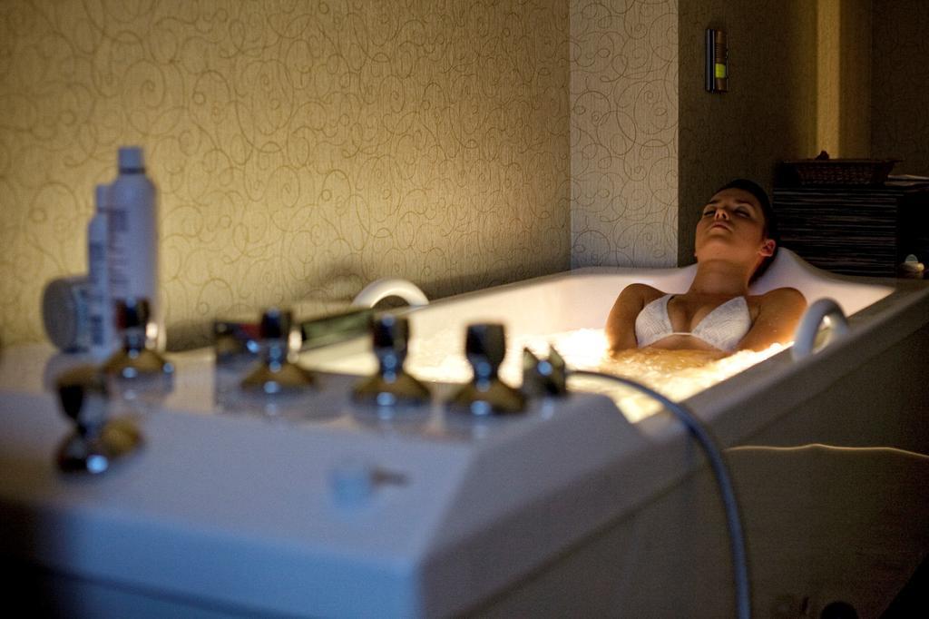 Malinowy Dwor Hotel Medical Spa Świeradów-Zdrój Екстериор снимка